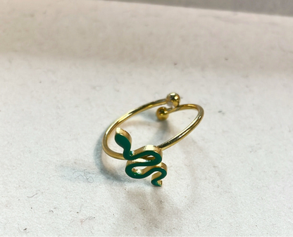 Serpentine ring